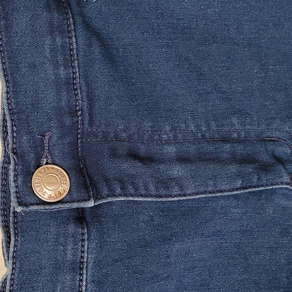 Forever 21 Plus Jeans - Picture 6 of 10